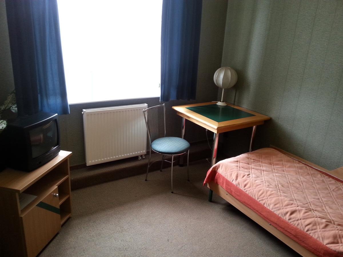 Max Na Terenie Stacji Mol Hotel Radzymin Buitenkant foto